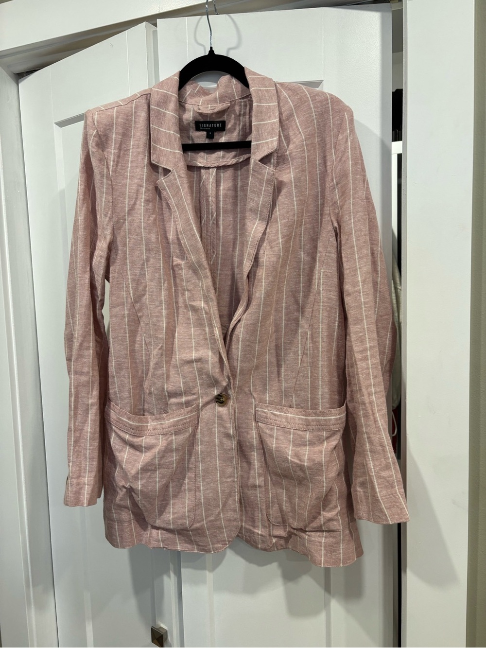 Reitmans Pink and White Striped Linen-Blend Blazer